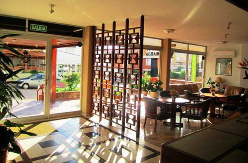 Hotel Alhambra 푼타델에스테 외부 사진