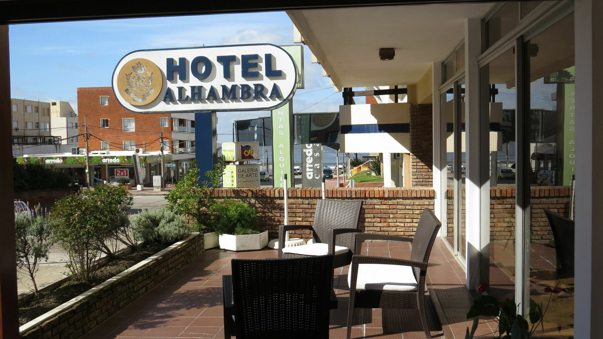 Hotel Alhambra 푼타델에스테 외부 사진
